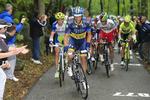 håb. Alberto Contador (forrest) ligger godt til i den samlede stilling i Baskerlandet Rundt efter dagens bjergetape. 