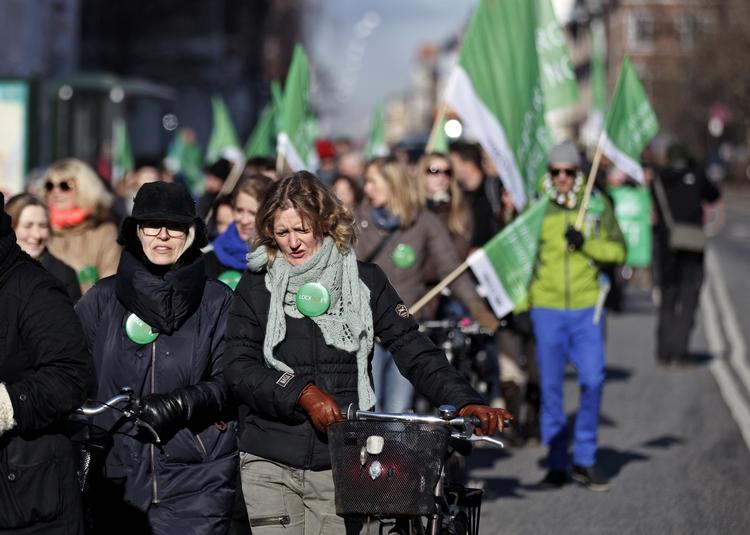 Lockout. Eleverne på landet Social- og Sundhedsskoler er også ramt af lockouten. Elever kan ikke komme til eksamen, og det kan få konskvenser for deres økonomi. 