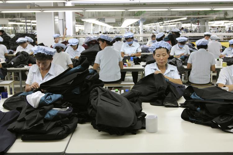 Stort. Over 50.000 nordkoreanere arbejder i den blokerede industrizone. 