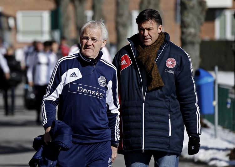 matchfixing. DBU's informationschef Lars Berendt (th) er ikke tilfreds med, at den dømte Kristoffer Wichmann prøver at løbe fra sin skyld. 