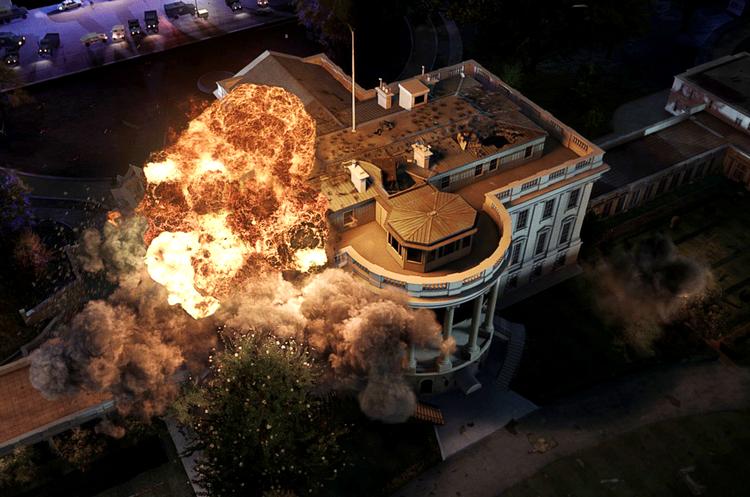 Lavmål. Det Hvide Hus bliver bombet af koreanere. Ellers er alt set før i gennempatriotisk film. 