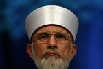 Kontroversiel. Muhammed Tahir-ul-Qadri har været med til at indføre blasfemilove i Pakistan, der kan give dødsstraf til modstandere af islam. 