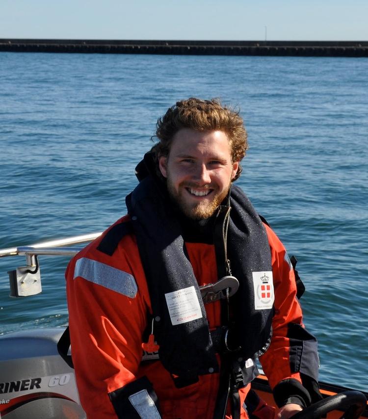 Æv. Christian Liebergreen havde en plan om at sejle rundt om jorden uden at komme i land eller modtage hjælp undervejs. Desværre gik noget galt i få dage, før eventyret skulle kulminere. 