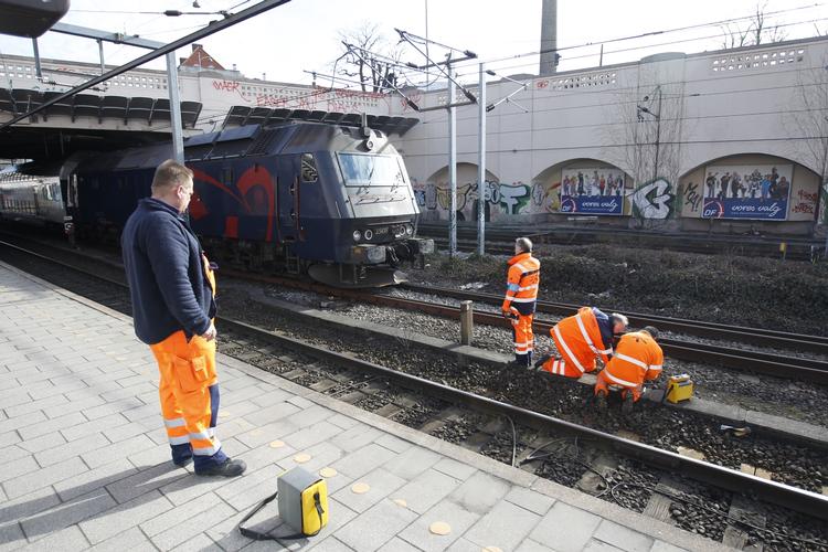 Fejl. Banedanmarks folk arbejder i øjeblikket på at finde fejlen på Vesterport Station i København. 