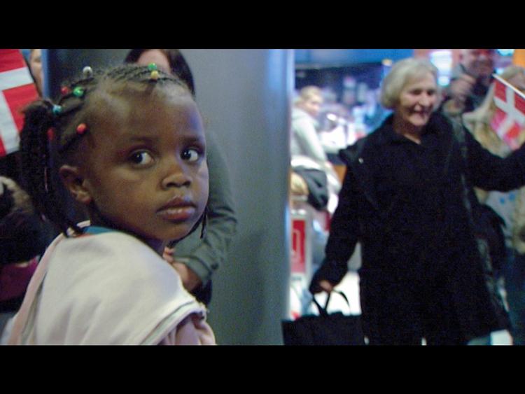 ADOPTION. Efter at ministeren har standset adoptioner gennem firmaet DanAdopt, bakker forening op. Sagen om Mashos fejlslagne adoption blev fremlagt i TV2-dokumentaren 'Adoptionens Pris' 