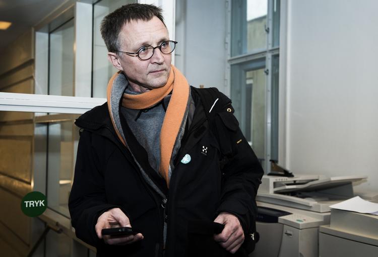 Ubehageligt. At finansminister Bjarne Corydon ligefrem har lavet en kontrakt med Moderniseringsstyrelsen om, at der skal spares kraftigt på overenskomsterne, viser, at der reelt ikke har været noget at forhandle om, siger lærerformand Anders Bondo Christensen. 