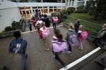 Heldagsskole. Europa-skoler har undervisning fire dage fra 8 til 15:30 og til 12 en enkelt dag. Lærer Susie Kristensen mener,  at skolereformen burde finde inspiration i denne model. 