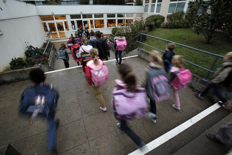 Heldagsskole. Europa-skoler har undervisning fire dage fra 8 til 15:30 og til 12 en enkelt dag. Lærer Susie Kristensen mener,  at skolereformen burde finde inspiration i denne model. 