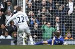 2-2. Med tre minutter tilbage sikrede Gylfi Sigurdsson Tottenham uafgjort mod Everton. 