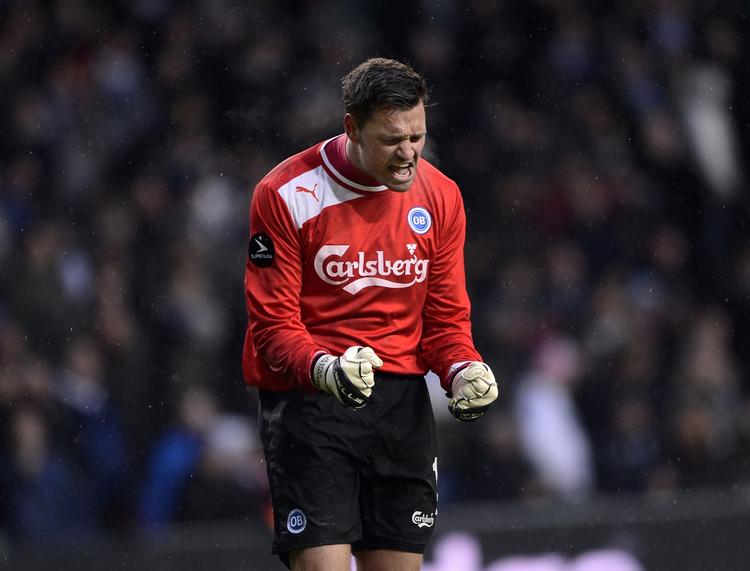 REDNINGSMAND. Fire spillere mødte deres tidligere klub i Parken, og Jesper Christiansen overstålede både holdkammeraten Michael Silberbauer og FCK's to tidligere OB'ere, Lars Jacobsen og Rurik Gislason. 