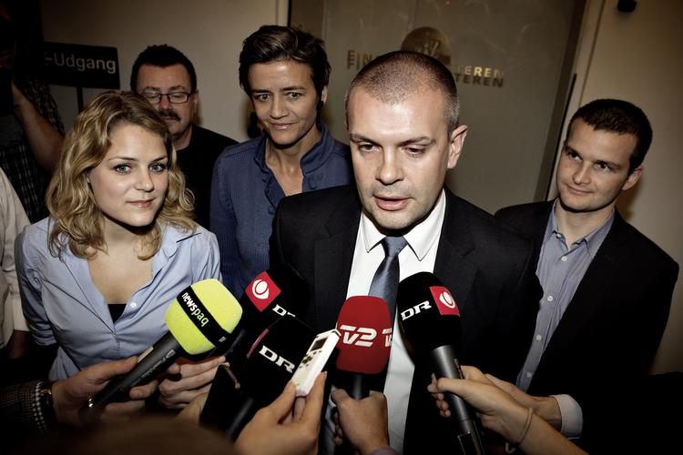 REDNING: Finansminister Bjarne Corydon (S) har et stort ansvar for lockouten, mener Enhedslisten og partiet vil nu presse ministeren til at indkalde til forhandlinger. 