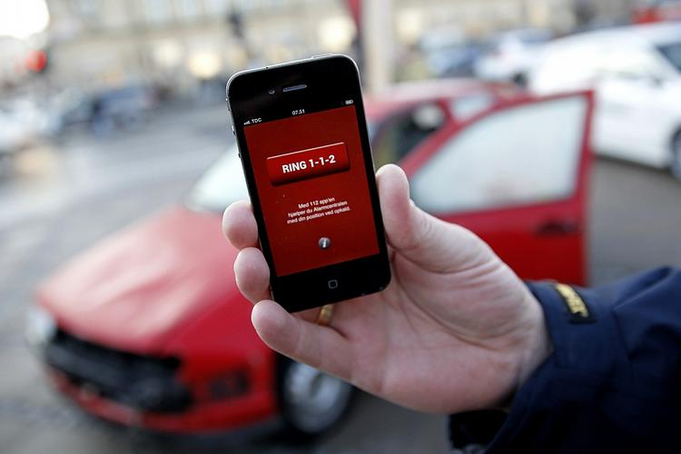 112. I en stresset situation kan mobiltelefonens GPS hjælpe alarmcentralen med at finde ud af, hvor opkaldet kommer fra. Men det kræver blandt andet, at GPS'en er slået til. 