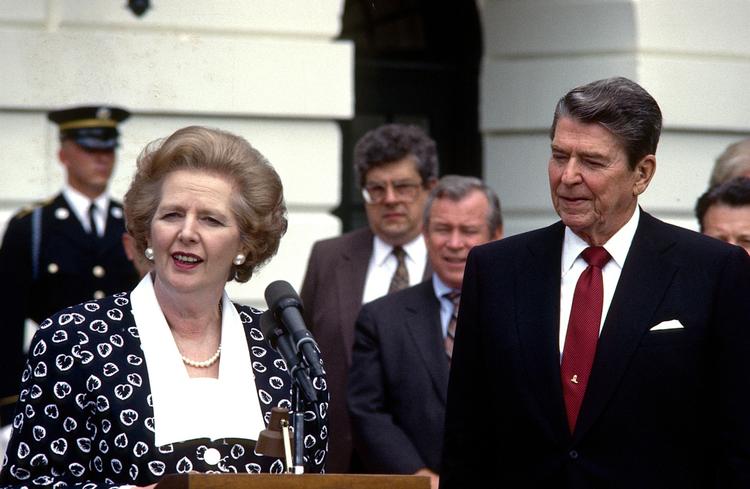 KURSSKIFTE. Margaret Thatcher og Ronals Reagan banede vejen for en ideologisk skift i Vesten, mener professor. Her er de to fotograferet under hendes besøg i Det Hvide Hus i juli 1987. 