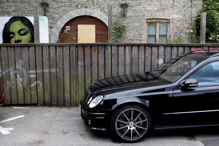 CANNABIS-kørsel. En lille gruppe bilister kører påvirket af hash eller andre stoffer i gaderne omkring Christiania. En skærpelse af færdselsloven betyder, at ordensmagten kan konfiskere et køretøj, når ejeren for tredje gang tages i at køre efter at have røget hash eller andre stoffer. 