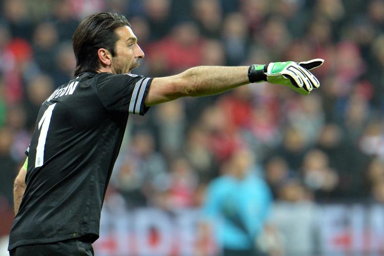 Rutine. Buffon har spillet ca. 800 professionelle kampe i en karriere, der kører på 18. sæson. 