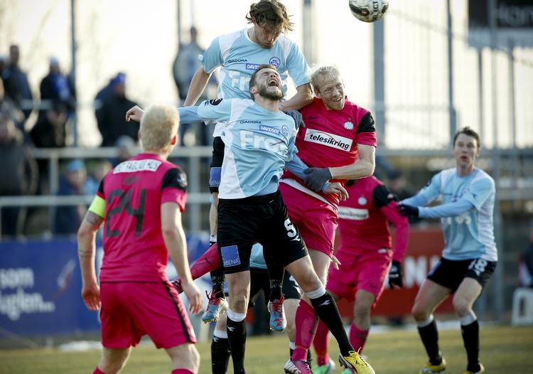 Lokalopgør. Der blev gået til stålet i matchen i Haderslev. 
