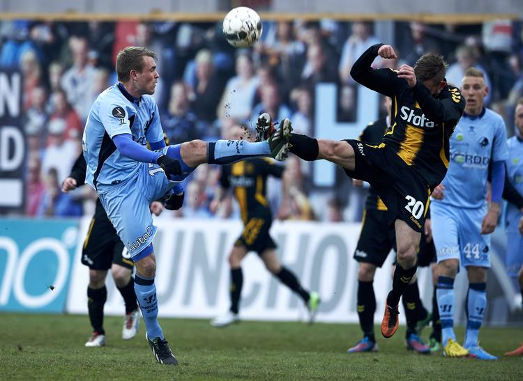 1-0. Det blev en herrefight uden det smukke spil, da den første pokalsemifinale mellem Randers og Horsens blev afviklet. 