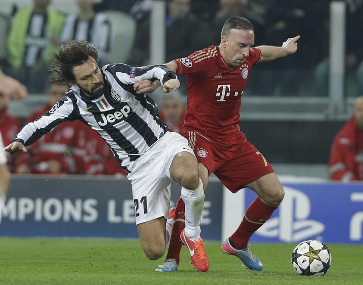 stjernemøde.  Andrea Pirlo (tv) og Juventus kunne ikke stille noget op mod  Franck Ribery (th) og Bayern, som nu er i semifinalen. 