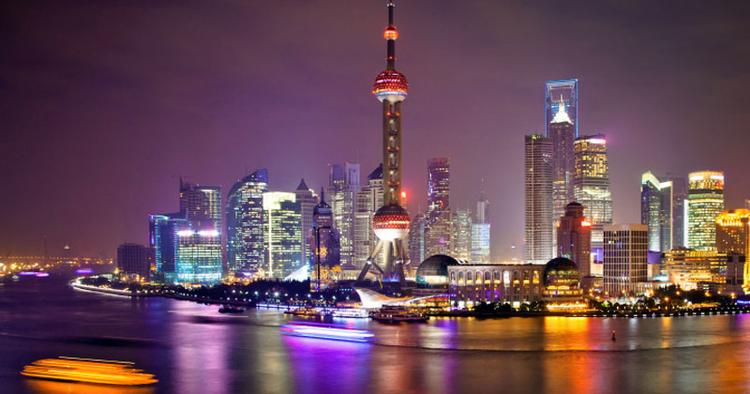 Megaby. Shanghai er prototypen på den asiatiske megametropol, hvor der er gang i den 24 timer i døgnet. 