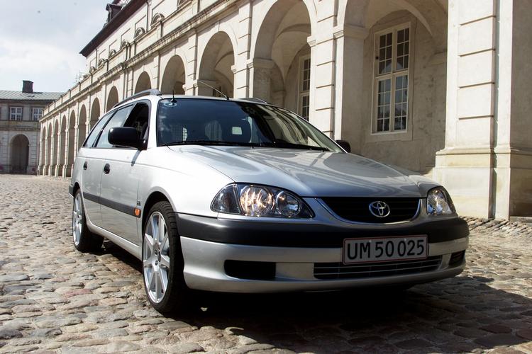 Bugtklassiker. Toyotas Avensis er populær blandt kendere. Især modellen anno 2007. 