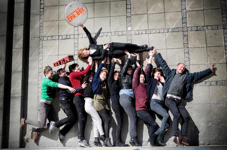 Højtflyvende.  Tine Fischer og  resten af CPH:DOX udvider hvert år grænserne for, hvad dokumentarfilm skal være i dag, og hvordan  de skal ses. 