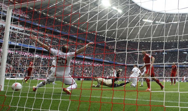 Målshow. Bayern München scorede fire gange mod Nürnberg og har dermed vundet 25 af de 29 ligakampe, de har spillet i denne sæson. 