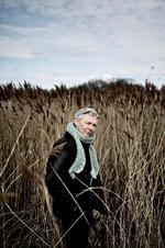 Beundring. Erling Jepsen har næsten kun veninder i sin omgangskreds. Mænd er han ikke meget for at omgås, for så kommer der  hurtigt konkurrence ind i billedet. 