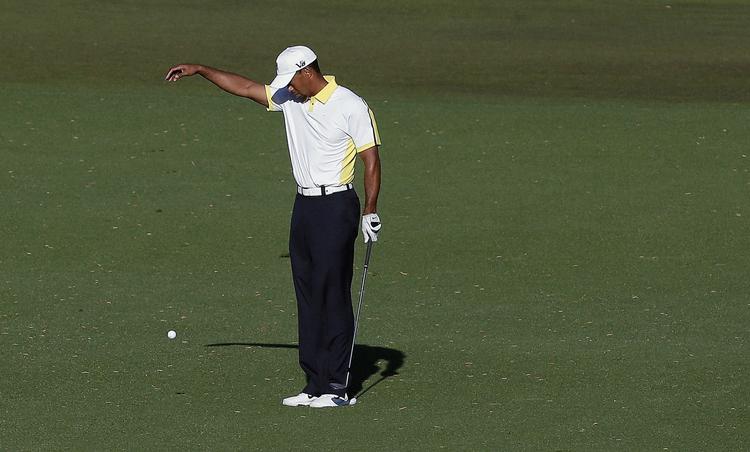 DROPPET. Fordi han brød reglerne, burde Tiger Woods trække sig fra Masters, mener Nick Faldo. 