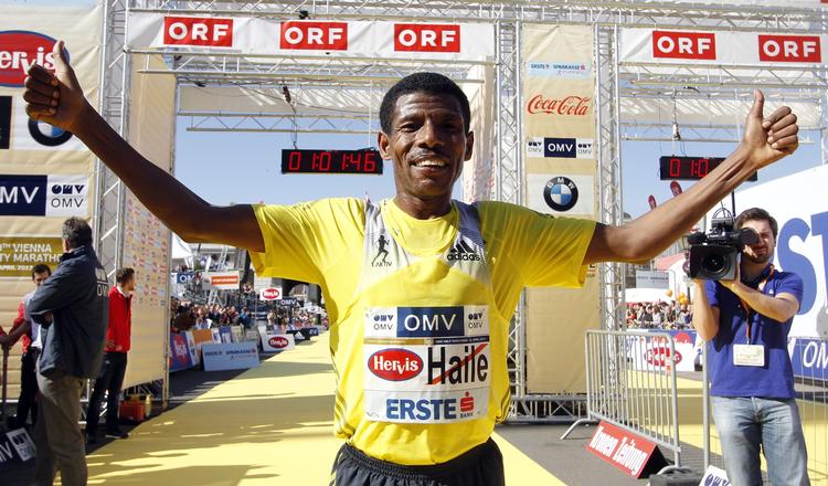 løbelegende. Haile Gebrselassie fra Etiopien vandt Wiens halv-maraton med en pæn margin til nummer to. 