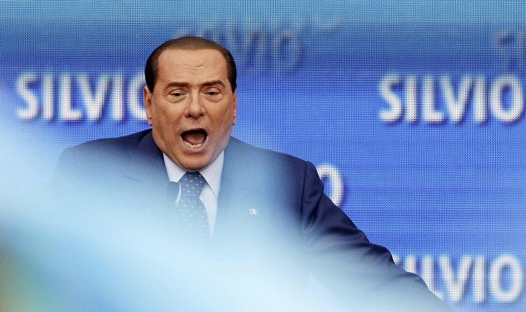 Genkomst. Tidligere premierminister Silvio Berlusconi håber på et nyvalg og et comeback. 