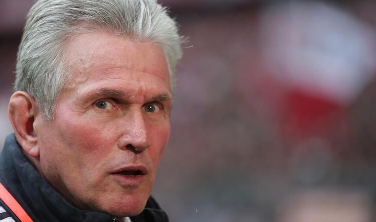 debutant-nerver. Bayern-træner  Jupp Heynckes uddeler store roser til den kun 17-årige danske debutant på det tyske storhold, Pierre-Emile Højbjerg. 
