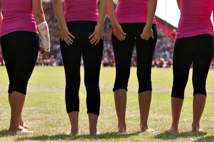 Hyggetræning. Danskerne er vilde med motionsidræt. Her er vi til DGI's Landsstævne i Holbæk i 2009, hvor mindst 21.000 motionister dyrkede motion sammen. 
