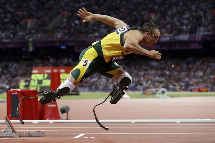 ANKLAGET. I sommer deltog Oscar Pistorius ved OL i London. Nu er han mistænkt for mord. 
