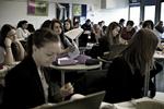 voksenuddannelse. Voksne og unge på AMU-uddannelser er hårdt ramt af lærer-lockouten. Får de ikke deres kursus, så kan de ryge ud i arbejdsløshed. (arkiv) 