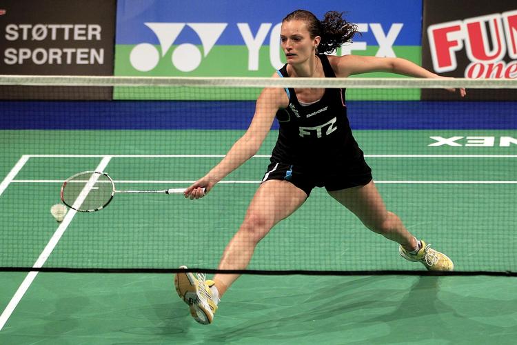 hawk-eye. Linjerne på badminton-banerne bliver fremover ikke kun overvæget af dommere til de store turneringer. 
