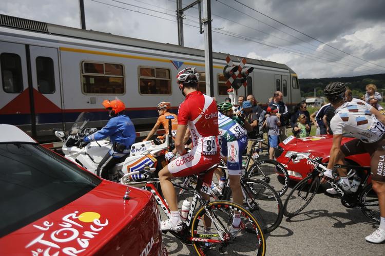 OUTSIDER. Franske Maxime Bouet (nr. 72) fører overraskende Giro del Trentino. 