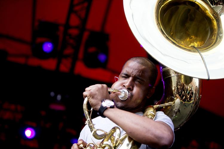 PROGRAMMET. Roskilde Festivalen har nu offentliggjort alle navnene til årets festival. Her et billede fra The Roots' optræden på Orange Scene sidste år. 