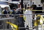 EFTERFORSKNING. De amerikanske myndigheder har gået området omkring mållinjen ved Boston Marathon igennem med en tættekam. 