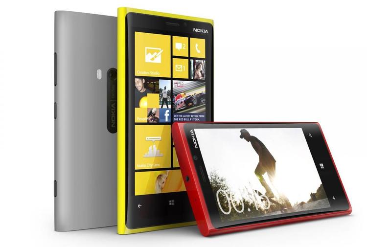 FREMSKRIDT. Nokia er angiveligt på vej med en tyndere udgave af den populære Lumia 920 (bill.), samt andre nyheder. Det sker efter, Nokia langt om længe har fået sine finansielle tab under kontrol. 