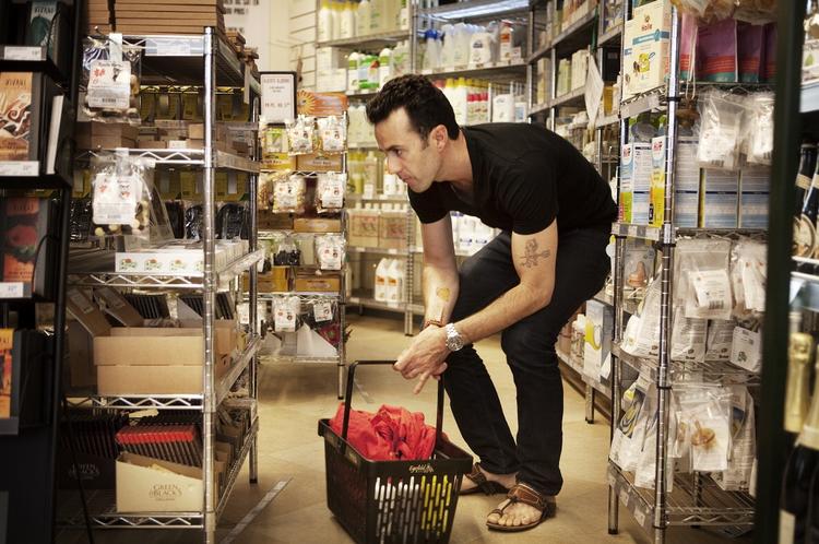 Bankvarer. Snart kan du forvente andet på hylderne end dagligvarer hos Coops butikker. (arkivfoto) 