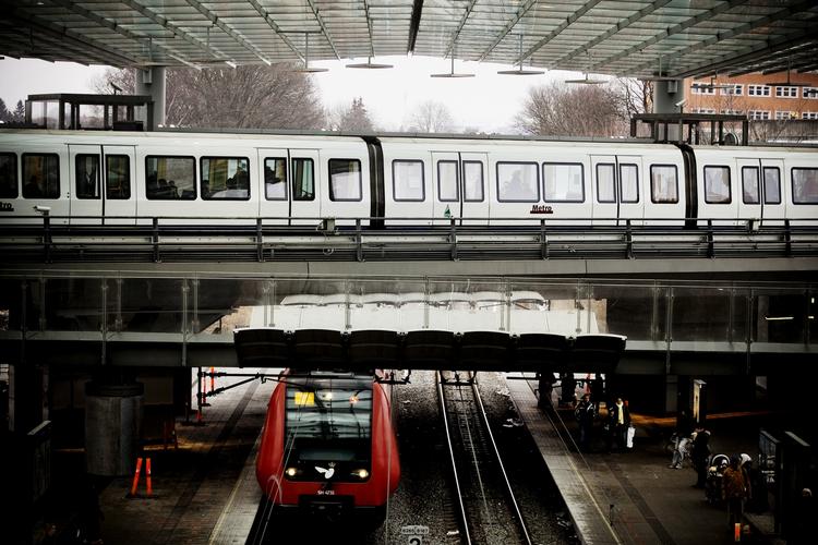 Kaoskort. Der har tidligere været store problemer med rejsekortet, som DSB samlet har investeret over en milliard i. Både forbrugerne og Forbrugerrådet har været ude og rette kritik mod rejsekortet. 