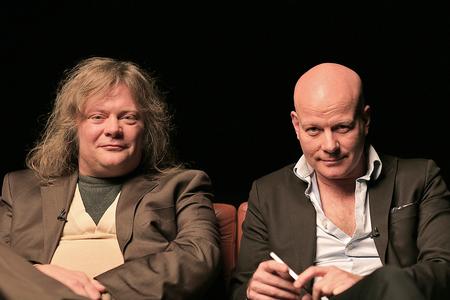 Kvindesyn. Jan Sonnergaard (tv) var i aftes den første mandlige gæst i Thomas Blachmans talkshow 'Blachman', hvor parret satte ord på en nøgen kvindes krop. 