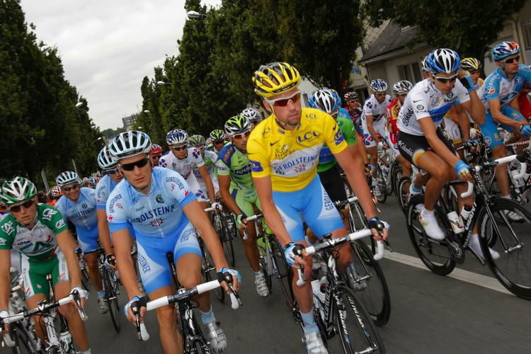 CYKELLØB. Cykelsportentusiaster må undvære Stefan Schumacher - her i gult under Tour de France - når Grand Prix Herning skydes i gang i det midtjyske. 