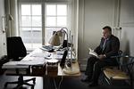 Slinger. Tilbage i 2011 forklarede den tidligere statsminister, at han havde haft møde med daværende skatteminister Troels Lund Poulsen om sagen. Denne forklaring er nu blevet trukket tilbage. 