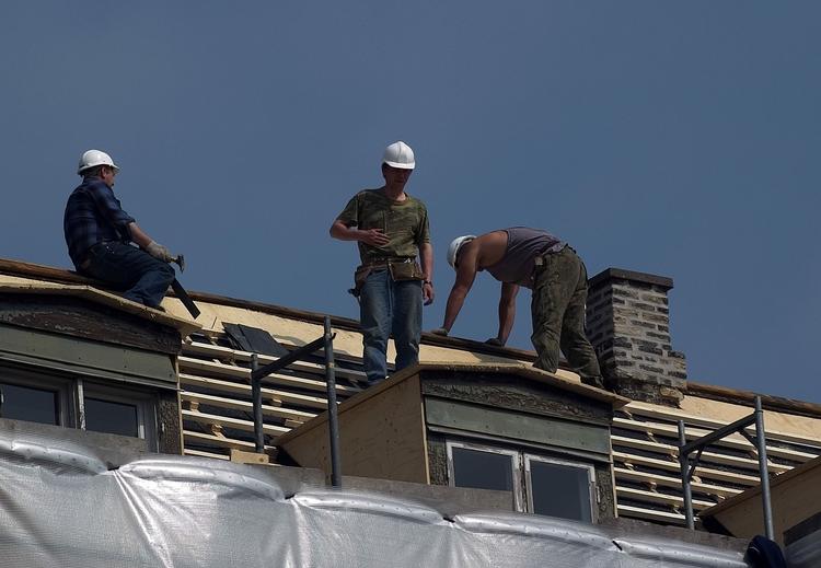Jobjagt. I 2012 kom over 10.000 personer til Danmark for at finde arbejde. 