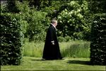 Medier. Jan Lindhardt var den første biskop, som i den grad forstod at bruge medierne til at få sit budskab ud. 