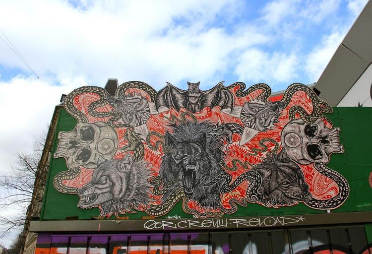 Smukkesering. Metrohegnet ved Sdr. Boulevard skal have et frisk pust, og du kan være til forskønnelsesprocessen. Har du en kreativ ide, og kan du udføre den over en weekend, så kan det blive dig og din kunst, der får lov at pryde de store grønne mure. 