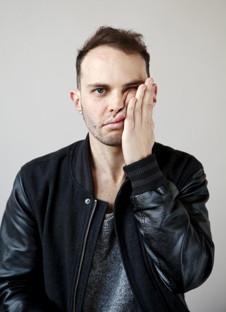 Udvikling. Autre Ne Veut med det borgerlige navn Arthur Ashin er fremsynet på nyt album. 