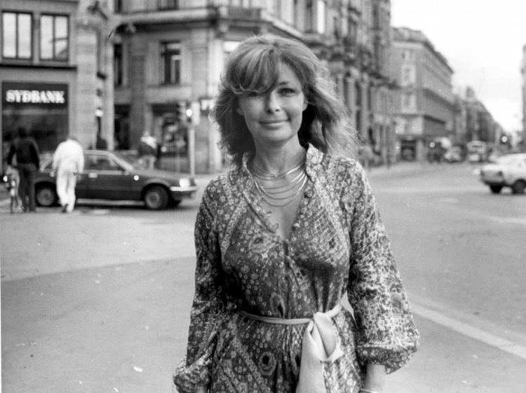 Dødsfald. Vivi Bak, skuespiller og meget andet,  her fotograferet i København i 1983. 