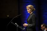 Stålfast. Helle Thorning har stadig is i maven, når det kommer til et indgreb i lærerkonflikten. Men ifølge centrale kilder er regeringen ved at være moden til at handle. 